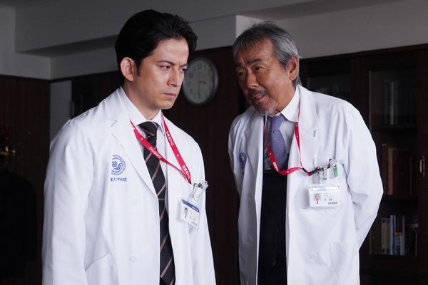 岡田准一主演 白い巨塔 今夜より5夜連続放送 キャスト別pr動画も公開中 Cinemacafe Net