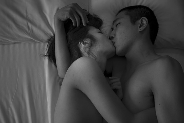 『火口のふたり』8/23（金）より新宿武蔵野館ほか全国公開　配給：ファントム・フィルム　（C）2019「火口のふたり」製作委員会