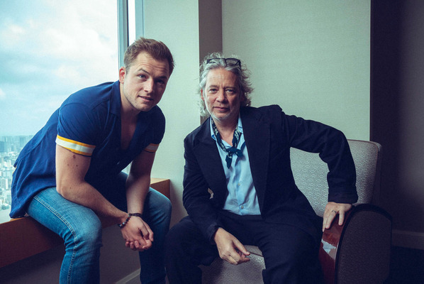 タロン・エジャトン＆デクスターフレッチャー監督／photo：You Ishii