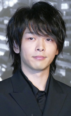 中村倫也