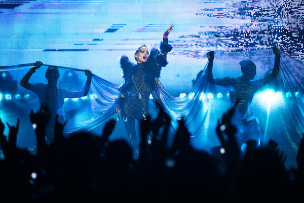 『ポップスター』Motion Picture （C）2018 Vox Lux Film Holdings, LLC. All Rights Reserved