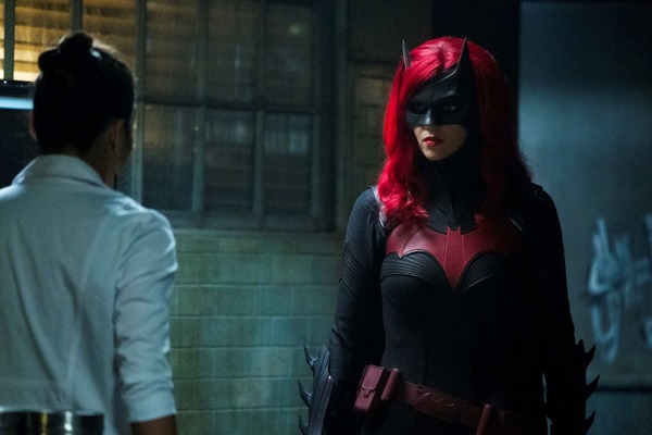 「BATWOMAN/バットウーマン ＜シーズン１＞」BATWOMAN TM and related characters and elements are and trademarks of DC Comics.(c) 2020 Warner Bros. Entertainment All rights reserved.