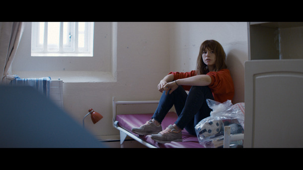 『ワイルド・ローズ』冒頭　(C) Three Chords Production Ltd/The British Film Institute 2018