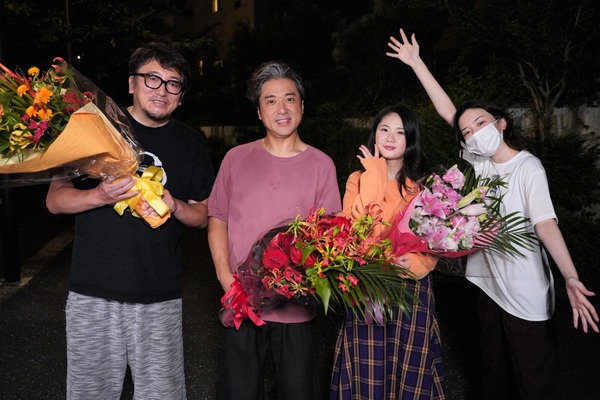 「親バカ青春白書」クランクアップ