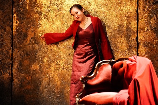 舞台「フェードル」撮影：田中亜紀