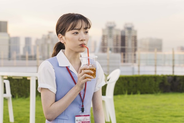 永野芽郁 普通のol めざす 通勤コーデに注目 地獄の花園 Cinemacafe Net