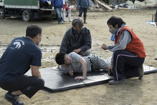 『護られなかった者たちへ』メイキング　（C）2021映画『護られなかった者たちへ』製作委員会