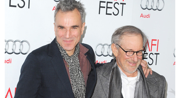 グローマンズ・チャイニーズ・シアターにて『リンカーン』ダニエル・デイ＝ルイス、スティーヴン・スピルバーグ -(C) Abaca／AFLO