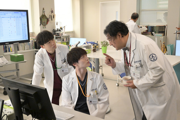 「祈りのカルテ 研修医の謎解き診察記録」第4話（C）NTV