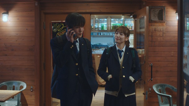 「silent」4話エピソード0～紬と想と湊斗、8年前のある出来事～　(C)フジテレビ