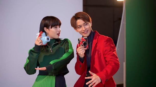 INSTAX “チェキ”「ワクワククリスマス」篇　メイキング