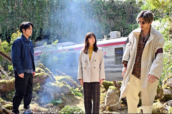 「ペンディングトレイン－８時２３分、明日君と」第1話（C）TBS