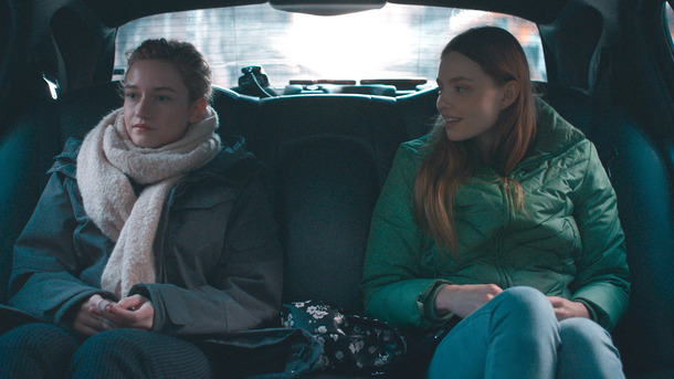 『アシスタント』　©2019LuminaryProductions,LLC.AllRightsReserved.