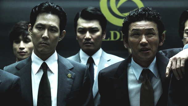 『新しき世界』© 2012 NEXT ENTERTAINMENT WORLD Inc. & SANAI PICTURES Co. Ltd. All Rights Reserved.