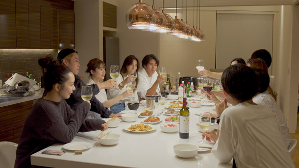 Amazon Original『ラブ トランジット』©2023 Amazon Content Services, LLC or its Affiliates. All Rights Reserved.