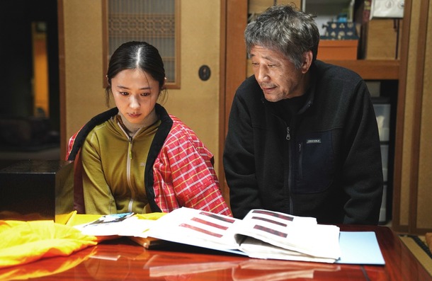 『バカ塗りの娘』(C)2023「バカ塗りの娘」製作委員会