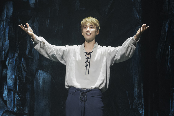 『ドギョム：アーサー王への軌跡 ～韓国ミュージカル「エクスカリバー」～』　©2022,EMK MUSICAL COMPANY ＆ CJ 4DPLEX