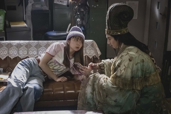 「パリピ孔明」第1話（C）フジテレビ