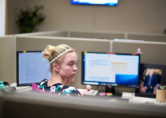 『リアリティ』© 2022 Mickey and Mina LLC. All Rights Reserved.