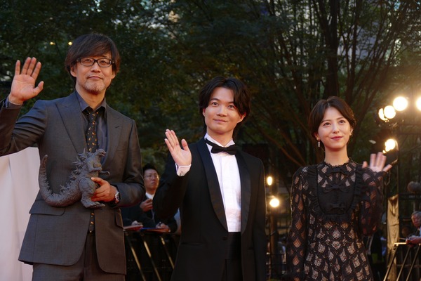 山崎貴監督、神木隆之介、浜辺美波／第36回東京国際映画祭レッドカーペット『ゴジラ-1.0』（クロージング作品）