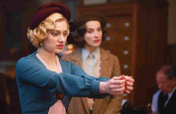 『私がやりました』© 2023 MANDARIN & COMPAGNIE - FOZ - GAUMONT – FRANCE 2 CINÉMA - SCOPE PICTURES – PLAYTIME PRODUCTION