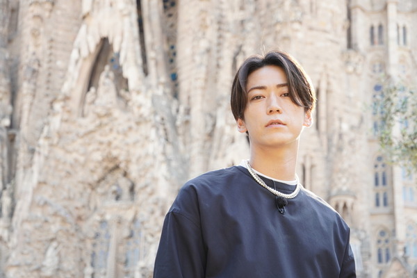 オフショットinバルセロナ『怪物の木こり』©2023「怪物の木こり」製作委員会