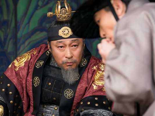 『ミセン』『財閥家の末息子』俳優イ・ソンミン、朝鮮王朝の初代王・李成桂役で存在感放つ！