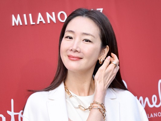 【新年特集／チェ・ジウの2025年】伝説的なドラマの共演男優とのエピソードが楽しい
