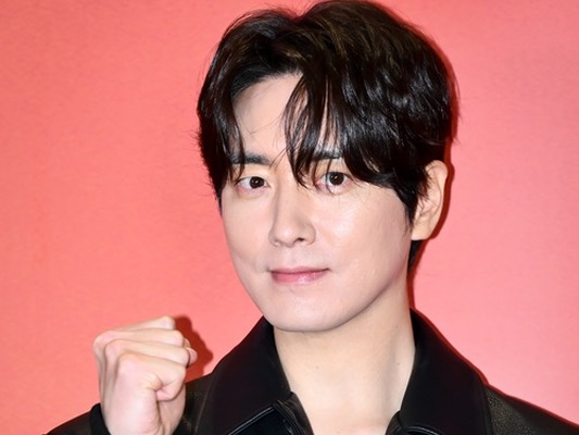 『私の完璧な秘書』イ・ジュニョク、ドラマ出演者話題性1位を獲得！