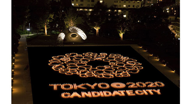 3,000人の願いを込めたキャンドルが彩る巨大な桜のリースが六本木に出現!?