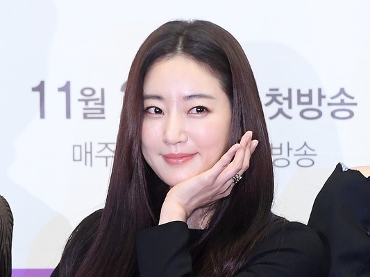 完璧女優が笑いの戦場に降臨、キム・サランが夢のバラエティ初登場で本気の覚醒