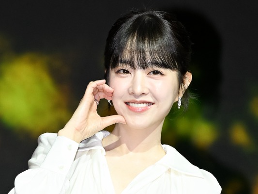 パク・ボヨンが新ドラマで1人4役に挑戦、双子の入れ替わりが導く“本当の人生”とは？