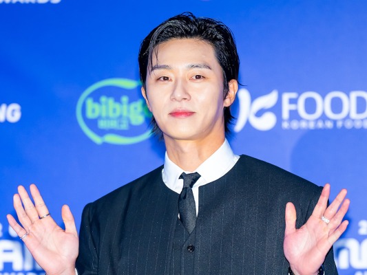 俳優パク・ソジュン、脳腫瘍患児を支援していた！家族から届いた直筆手紙に「頑張って生きようと誓う」