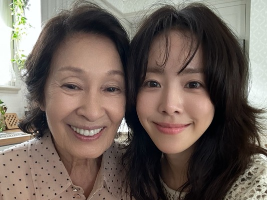 知る人は泣ける…！ハン・ジミンが『君は天国でも美しい』のオフショット大放出！【PHOTO】