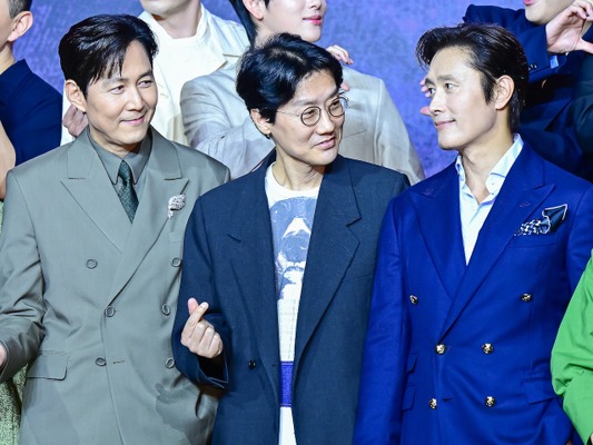 『イカゲーム』最終章は「問いかける作品」とファン・ドンヒョク監督。「副作用の多い資本主義、はたして…」