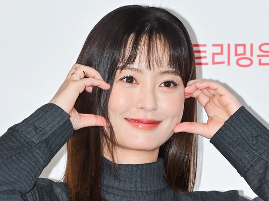 イ・ソジンとの“交際説”でも話題に。女優チョン・ユミ、9年間所属の事務所と別れへ【全文】