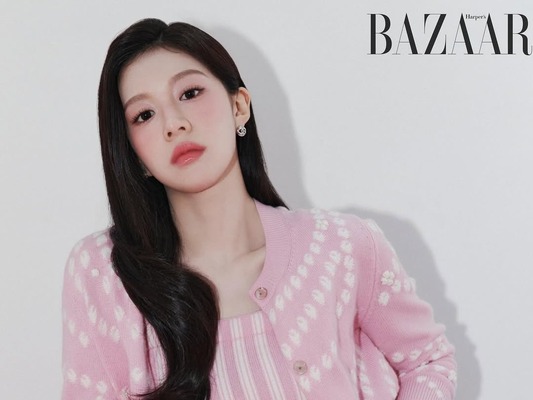 白衣姿から一転！『いつか賢いレジデント生活』コ・ユンジョン、CHANELを纏いまぶしく変身【PHOTO】