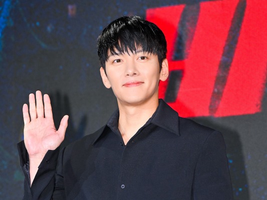 チ・チャンウクの“気配り力”が素敵すぎる…！新しい美談で魅せた大人の余裕