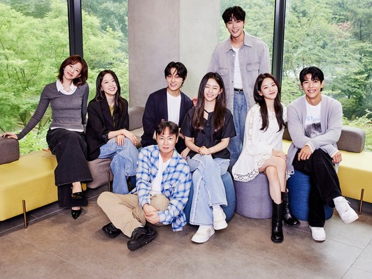 Netflix『今、私たちの学校は…』続編に豪華キャスト集結、運命に抗う少女たちの絆と戦い