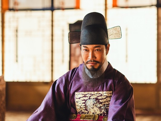 『暴君のシェフ』でチェ・グィファが見せる史上最恐の変身、史上最も危険な王族の正体に迫る