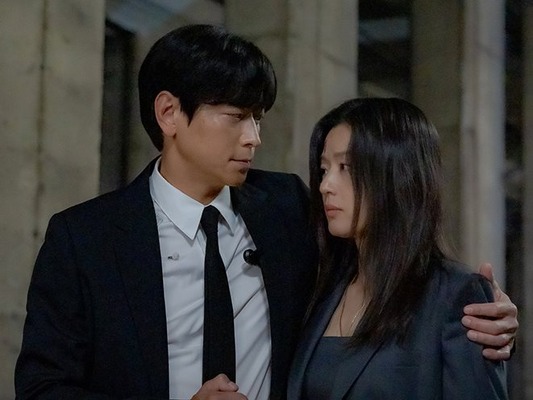 ケミ爆発必至のスパイ・メロ『北極星』、チョン・ジヒョン×カン・ドンウォンが運命の邂逅