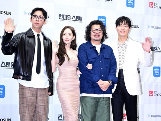 『コンフィデンスマンKR』パク・ミニョンが共演者2人と大胆な変身に挑戦