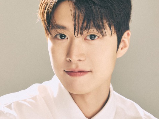 『告白ヒストリー』コンミョンが明かす、30代で青春ドラマに挑んだ理由【インタビュー】