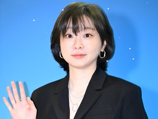 新ドラマ『100番の思い出』で輝くキム・ダミ、80年代の少女に完全変身