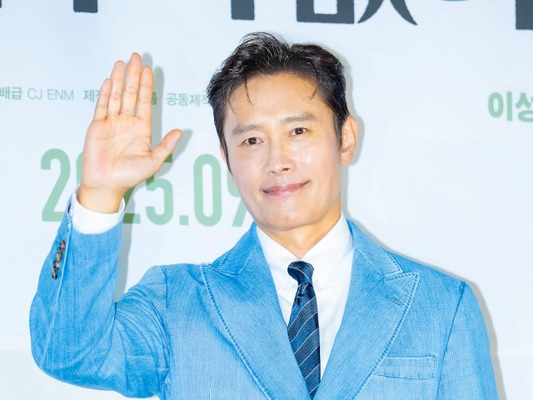 “親バカ”全開！イ・ビョンホンが娘の初登園エピソードを披露「泣きじゃくる姿を見て…」