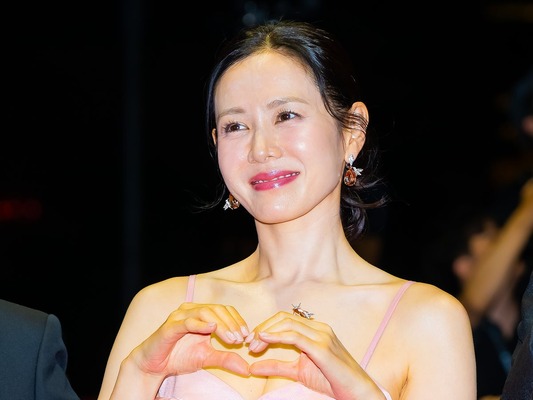 ソン・イェジンの総額2億6,380万ウォン!!! 釜山で見せた「輝き」