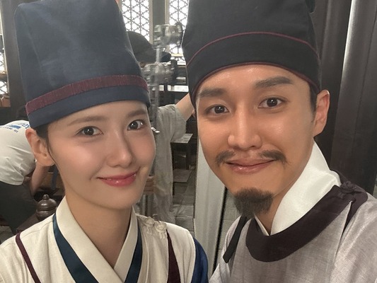 『暴君のシェフ』料理勝負の通訳官、実は3か国語を操る「あの人」だった!!