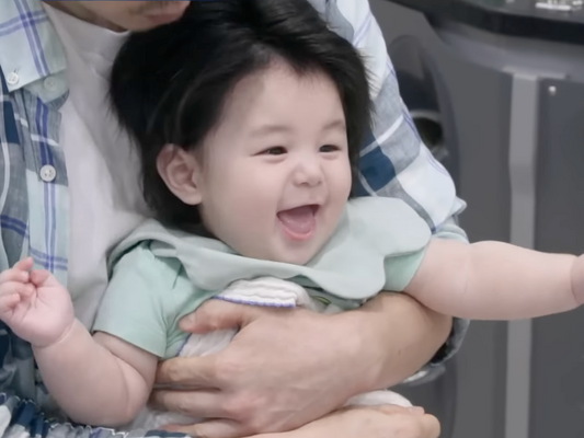 チェ・ジウも仰天した俳優シム・ヒョンタクの息子ハル君、人生初の水泳にチャレンジ