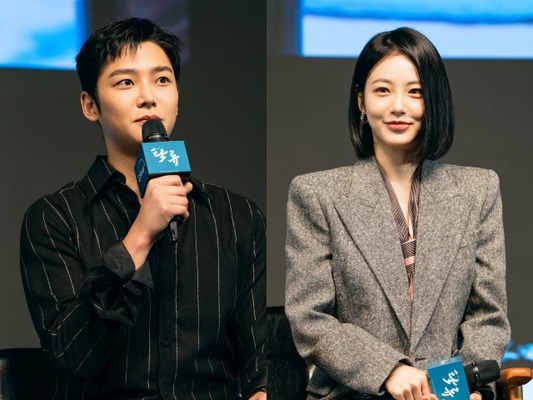 Disney+で絶賛配信中の『濁流』主演ロウン、オープンセットで撮影された映像美をアピール！【会見レポート】