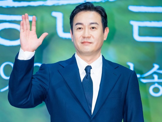 『ウンスのいい日』で光るパク・ヨンウの深み、冷徹さと温かさを併せ持つ刑事像